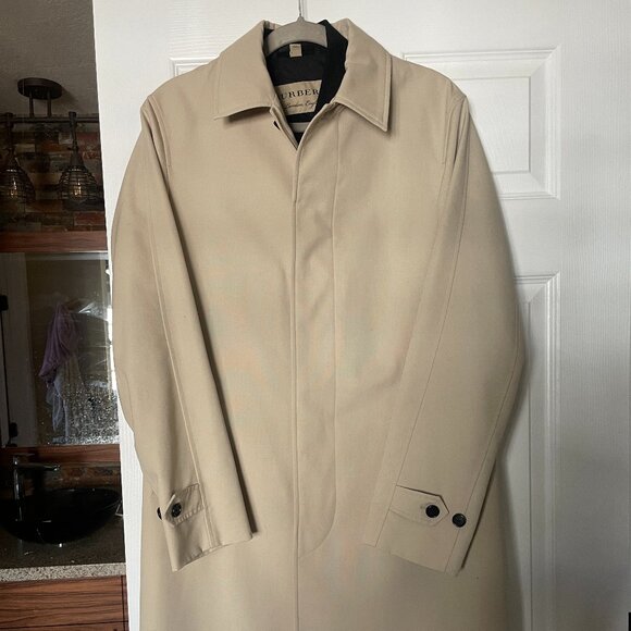Burberry men trench coat - Picture 1 of 7
